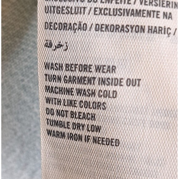 Abercrombie & Fitch NWT Light Wash Distressed Denim Trucker Vest Womens Large - Picture 4 of 10